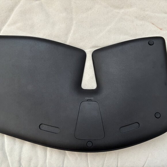 Microsoft Sculpt Ergonomic Wireless Keyboard Model 1559 - Picture 3 of 6